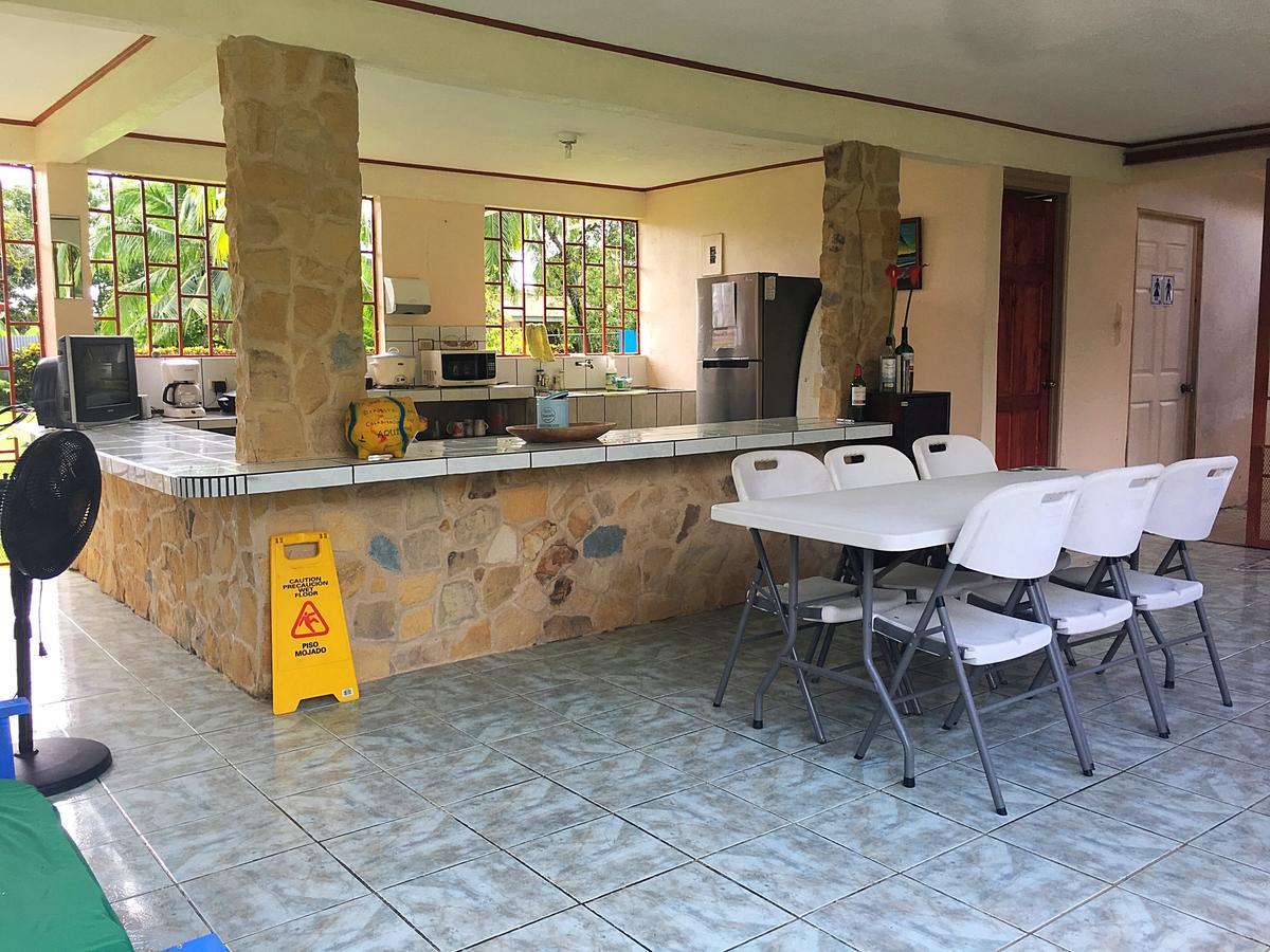 Casa Ballena Eco Hostel 乌维塔 外观 照片