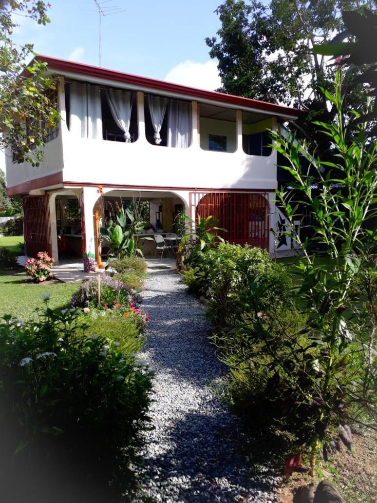 Casa Ballena Eco Hostel 乌维塔 外观 照片