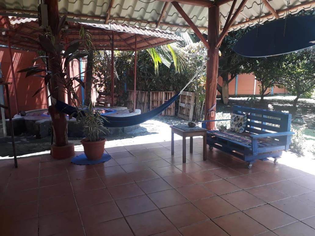 Casa Ballena Eco Hostel 乌维塔 外观 照片